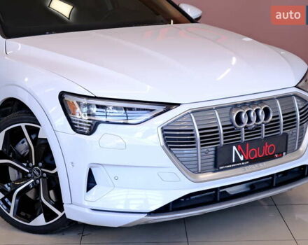 Белый Ауди E-Tron, объемом двигателя 0 л и пробегом 46 тыс. км за 31900 $, фото 11 на Automoto.ua