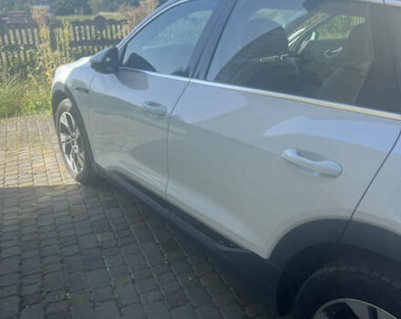 Белый Ауди E-Tron, объемом двигателя 0 л и пробегом 48 тыс. км за 33000 $, фото 8 на Automoto.ua