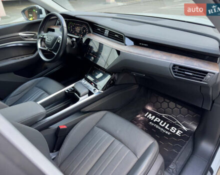 Белый Ауди E-Tron, объемом двигателя 0 л и пробегом 42 тыс. км за 33700 $, фото 16 на Automoto.ua