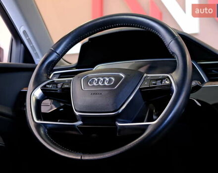 Белый Ауди E-Tron, объемом двигателя 0 л и пробегом 46 тыс. км за 31900 $, фото 67 на Automoto.ua