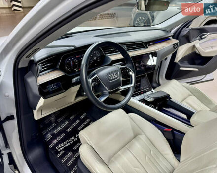 Білий Ауді E-Tron, об'ємом двигуна 0 л та пробігом 36 тис. км за 35000 $, фото 36 на Automoto.ua