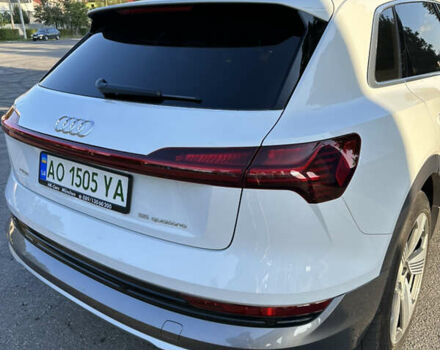 Ауди E-Tron 2019 в Ужгороде на Automoto.ua Белый Ауди E-Tron, объемом двигателя 0 л и пробегом 130 тыс. км за 25000 $, фото 3 на Automoto.ua