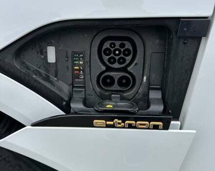 Белый Ауди E-Tron, объемом двигателя 0 л и пробегом 116 тыс. км за 27900 $, фото 20 на Automoto.ua