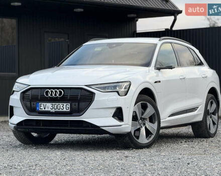 Белый Ауди E-Tron, объемом двигателя 0 л и пробегом 150 тыс. км за 28750 $, фото 5 на Automoto.ua