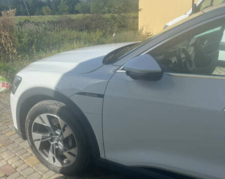 Белый Ауди E-Tron, объемом двигателя 0 л и пробегом 48 тыс. км за 33000 $, фото 10 на Automoto.ua