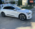 Білий Ауді E-Tron, об'ємом двигуна 0 л та пробігом 130 тис. км за 31900 $, фото 3 на Automoto.ua