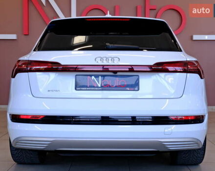 Белый Ауди E-Tron, объемом двигателя 0 л и пробегом 46 тыс. км за 31900 $, фото 21 на Automoto.ua