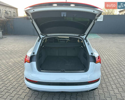 Білий Ауді E-Tron, об'ємом двигуна 0 л та пробігом 88 тис. км за 27500 $, фото 13 на Automoto.ua