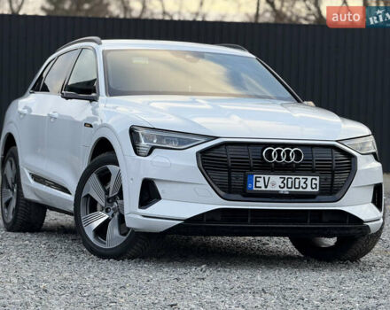 Белый Ауди E-Tron, объемом двигателя 0 л и пробегом 150 тыс. км за 28750 $, фото 1 на Automoto.ua