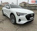 Белый Ауди E-Tron, объемом двигателя 0 л и пробегом 49 тыс. км за 33900 $, фото 2 на Automoto.ua