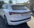 Білий Ауді E-Tron, об'ємом двигуна 0 л та пробігом 63 тис. км за 39000 $, фото 3 на Automoto.ua