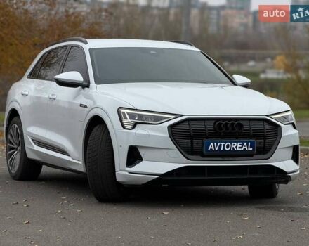 Белый Ауди E-Tron, объемом двигателя 0 л и пробегом 87 тыс. км за 28000 $, фото 3 на Automoto.ua