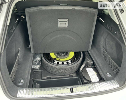 Белый Ауди E-Tron, объемом двигателя 0 л и пробегом 43 тыс. км за 35900 $, фото 32 на Automoto.ua