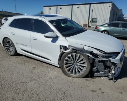 Белый Ауди E-Tron, объемом двигателя 0 л и пробегом 59 тыс. км за 22000 $, фото 2 на Automoto.ua