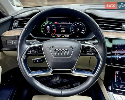 Білий Ауді E-Tron, об'ємом двигуна 0 л та пробігом 36 тис. км за 35000 $, фото 47 на Automoto.ua