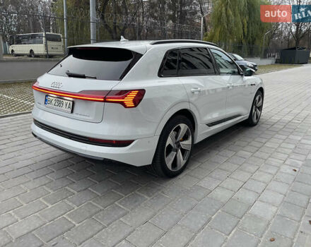 Білий Ауді E-Tron, об'ємом двигуна 0 л та пробігом 83 тис. км за 35000 $, фото 11 на Automoto.ua