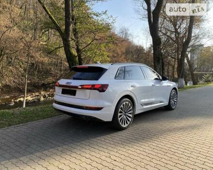 Білий Ауді E-Tron, об'ємом двигуна 0 л та пробігом 65 тис. км за 53000 $, фото 4 на Automoto.ua