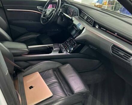 Белый Ауди E-Tron, объемом двигателя 0 л и пробегом 189 тыс. км за 28000 $, фото 20 на Automoto.ua