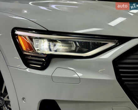 Білий Ауді E-Tron, об'ємом двигуна 0 л та пробігом 36 тис. км за 35000 $, фото 30 на Automoto.ua