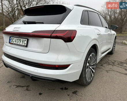 Белый Ауди E-Tron, объемом двигателя 0 л и пробегом 49 тыс. км за 33900 $, фото 7 на Automoto.ua