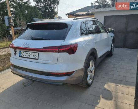 Білий Ауді E-Tron, об'ємом двигуна 0 л та пробігом 184 тис. км за 34500 $, фото 3 на Automoto.ua