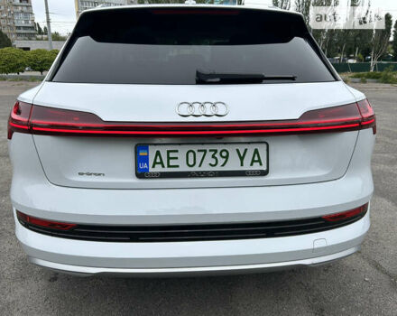 Белый Ауди E-Tron, объемом двигателя 0 л и пробегом 43 тыс. км за 35900 $, фото 7 на Automoto.ua