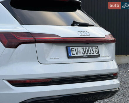 Белый Ауди E-Tron, объемом двигателя 0 л и пробегом 150 тыс. км за 28750 $, фото 19 на Automoto.ua
