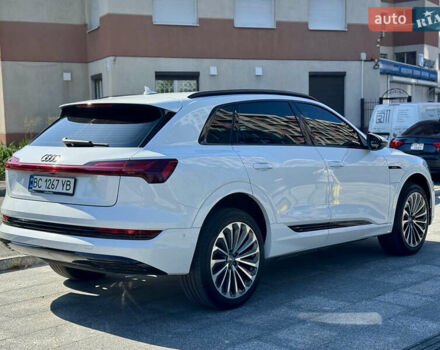 Білий Ауді E-Tron, об'ємом двигуна 0 л та пробігом 80 тис. км за 31400 $, фото 4 на Automoto.ua