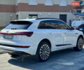 Білий Ауді E-Tron, об'ємом двигуна 0 л та пробігом 80 тис. км за 31400 $, фото 4 на Automoto.ua