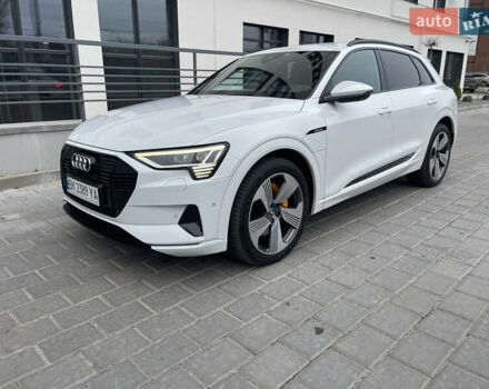 Білий Ауді E-Tron, об'ємом двигуна 0 л та пробігом 83 тис. км за 35000 $, фото 12 на Automoto.ua