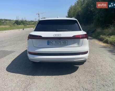 Белый Ауди E-Tron, объемом двигателя 0 л и пробегом 59 тыс. км за 30500 $, фото 6 на Automoto.ua