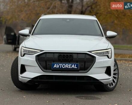 Белый Ауди E-Tron, объемом двигателя 0 л и пробегом 87 тыс. км за 28000 $, фото 2 на Automoto.ua