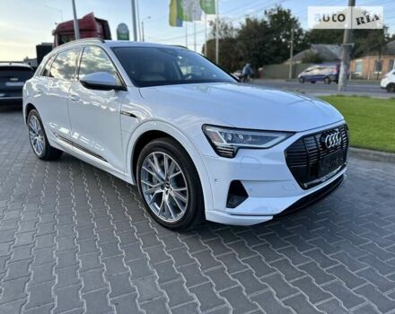 Білий Ауді E-Tron, об'ємом двигуна 0 л та пробігом 32 тис. км за 40555 $, фото 2 на Automoto.ua