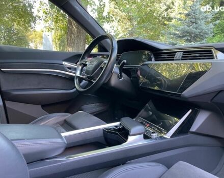 Білий Ауді E-Tron, об'ємом двигуна 0 л та пробігом 93 тис. км за 31440 $, фото 19 на Automoto.ua