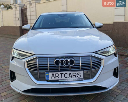 Білий Ауді E-Tron, об'ємом двигуна 0 л та пробігом 56 тис. км за 35900 $, фото 5 на Automoto.ua
