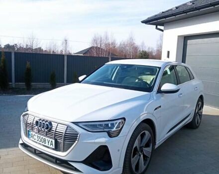 Белый Ауди E-Tron, объемом двигателя 0 л и пробегом 51 тыс. км за 31000 $, фото 2 на Automoto.ua