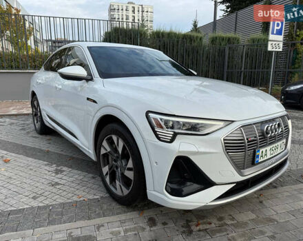 Белый Ауди E-Tron, объемом двигателя 0 л и пробегом 104 тыс. км за 33200 $, фото 3 на Automoto.ua