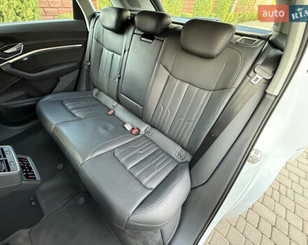 Белый Ауди E-Tron, объемом двигателя 0 л и пробегом 198 тыс. км за 27800 $, фото 41 на Automoto.ua