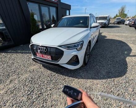 Ауді E-Tron 2020 у Львові на Automoto.ua Білий Ауді E-Tron, об'ємом двигуна 0 л та пробігом 66 тис. км за 31350 $, фото 1 на Automoto.ua