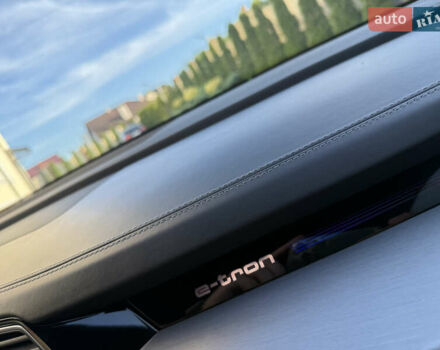 Ауди E-Tron 2020 в Дрогобыче на Automoto.ua Белый Ауди E-Tron, объемом двигателя 0 л и пробегом 156 тыс. км за 29900 $, фото 101 на Automoto.ua