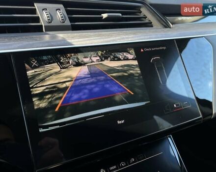 Белый Ауди E-Tron, объемом двигателя 0 л и пробегом 16 тыс. км за 46990 $, фото 38 на Automoto.ua