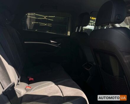 Белый Ауди E-Tron, объемом двигателя 71 л и пробегом 30 тыс. км за 46800 $, фото 13 на Automoto.ua