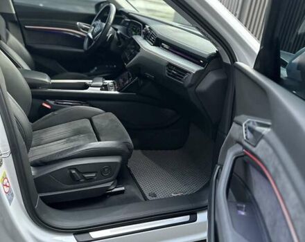 Білий Ауді E-Tron, об'ємом двигуна 0 л та пробігом 41 тис. км за 37500 $, фото 23 на Automoto.ua