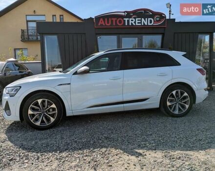 Білий Ауді E-Tron, об'ємом двигуна 0 л та пробігом 66 тис. км за 29950 $, фото 4 на Automoto.ua