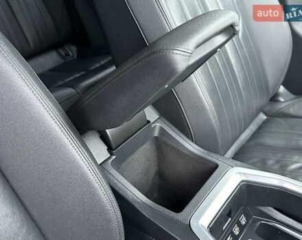Белый Ауди E-Tron, объемом двигателя 0 л и пробегом 145 тыс. км за 22800 $, фото 104 на Automoto.ua