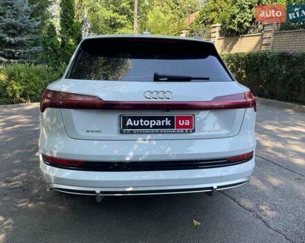Білий Ауді E-Tron, об'ємом двигуна 0 л та пробігом 93 тис. км за 31440 $, фото 7 на Automoto.ua