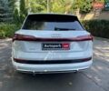 Білий Ауді E-Tron, об'ємом двигуна 0 л та пробігом 93 тис. км за 31440 $, фото 7 на Automoto.ua