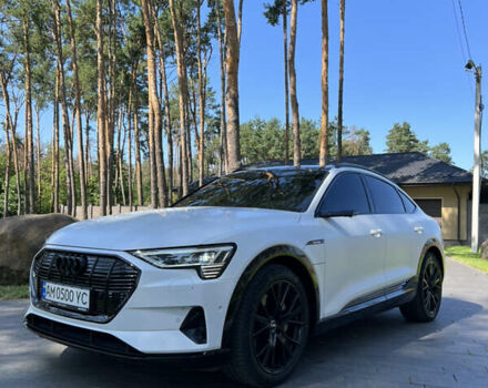 Белый Ауди E-Tron, объемом двигателя 0 л и пробегом 75 тыс. км за 29999 $, фото 3 на Automoto.ua