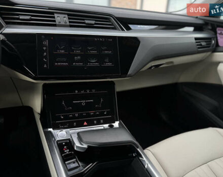Білий Ауді E-Tron, об'ємом двигуна 0 л та пробігом 98 тис. км за 29700 $, фото 83 на Automoto.ua