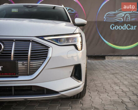 Білий Ауді E-Tron, об'ємом двигуна 0 л та пробігом 120 тис. км за 28500 $, фото 3 на Automoto.ua